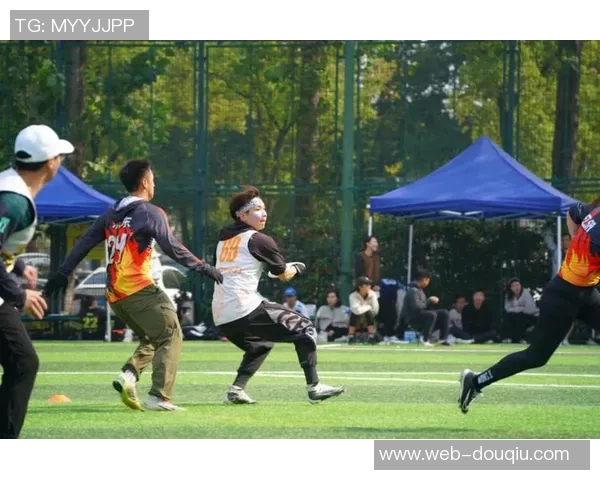 上海飞盘队在极限运动会中的默契配合与精彩表现分析 上海飞盘队在极限运动会中的默契配合与精彩表现分析