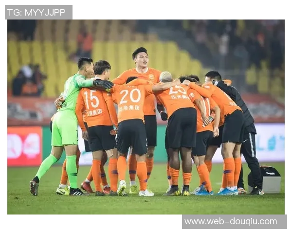 卓尔与富力精彩对决重播回顾赛场瞬间与精彩进球分析