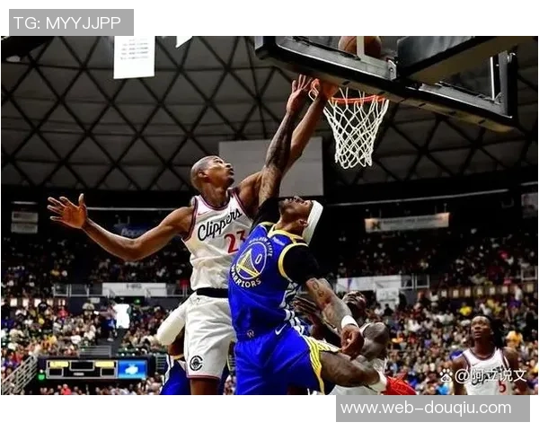 快船与雷霆激战5月16日争夺季后赛席位的关键对决 快船与雷霆激战5月16日争夺季后赛席位的关键对决